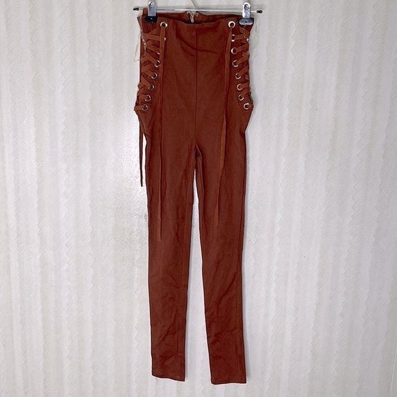 ❤️ 🆕 HOT & DELICIOUS Pants Size M - Picture 2 of 4